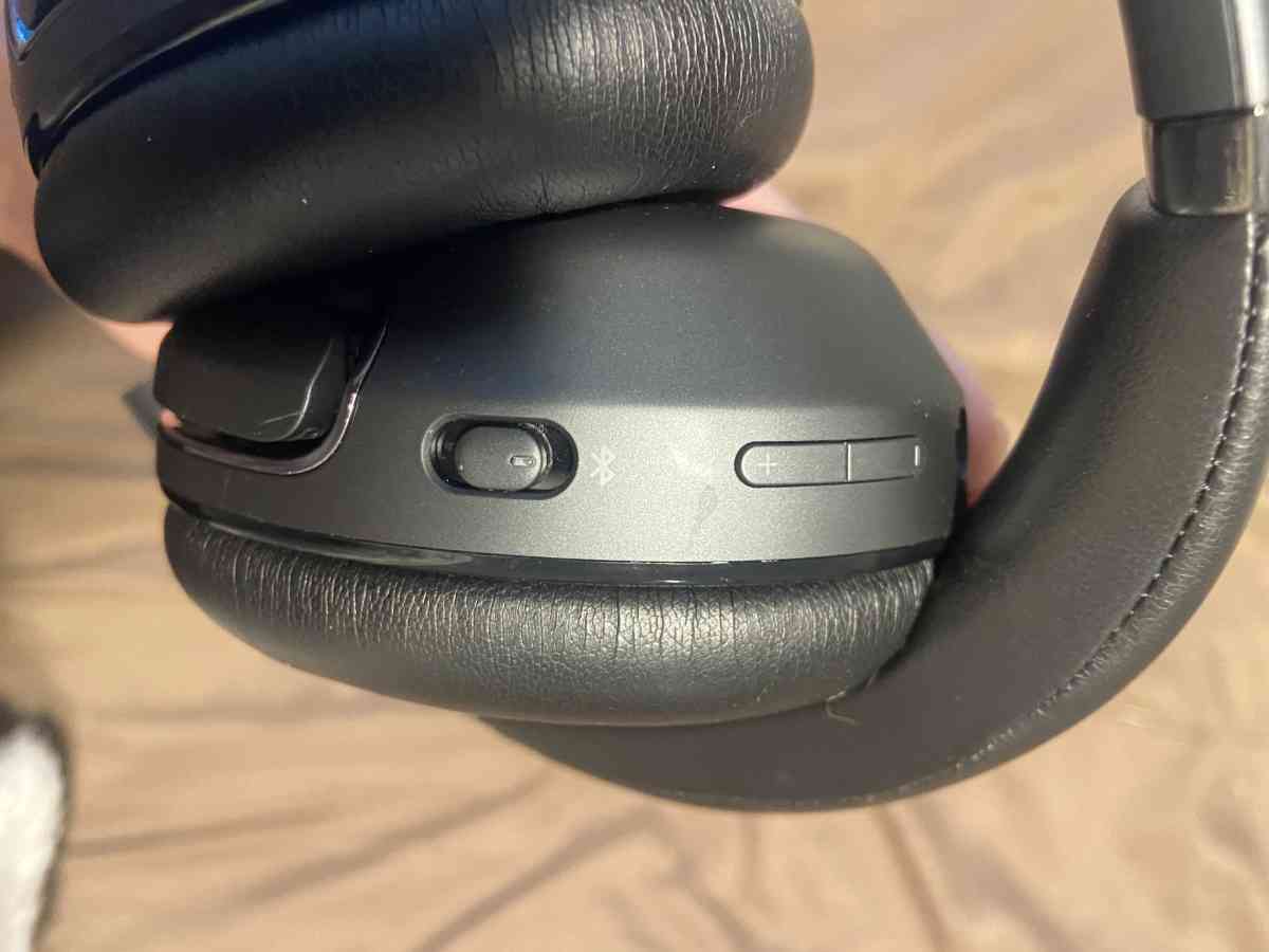 JBL Tour One Headphones - Ellicott City, Maryland - FleaMarketBay