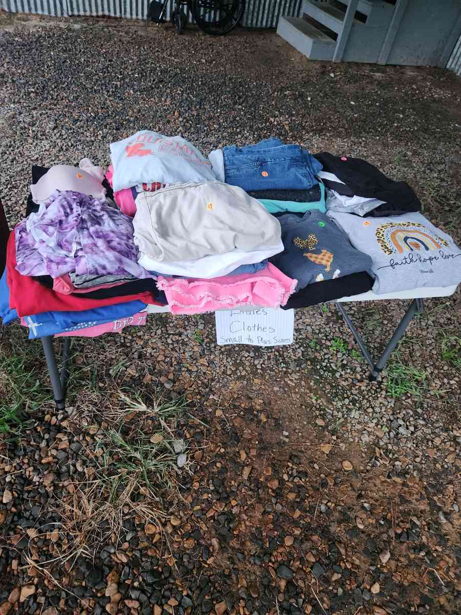 Yard Sale at 125 oak street in Simpson 8am to all gone - Simpson, Louisiana - FleaMarketBay