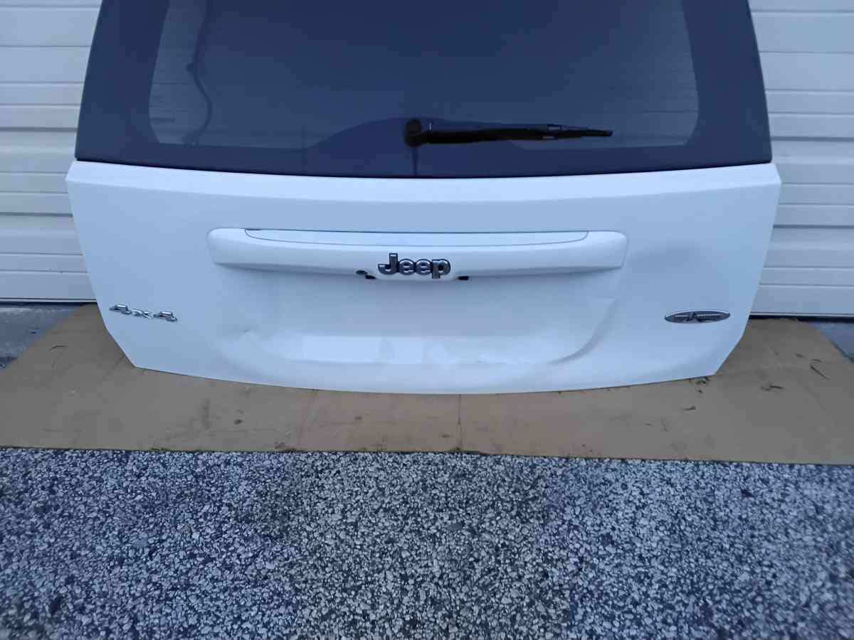 White 2014 Jeep Compass High Altitude Rear Hatchback OEM - Williamstown, New Jersey - FleaMarketBay