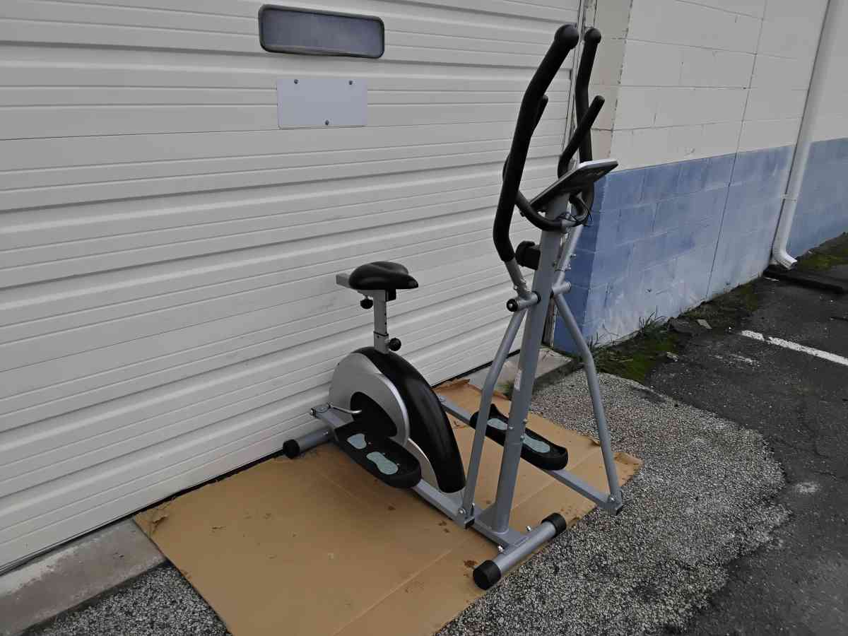 Nice Cardio Dual Trainer Machine with Digital Readout - Williamstown, New Jersey - FleaMarketBay