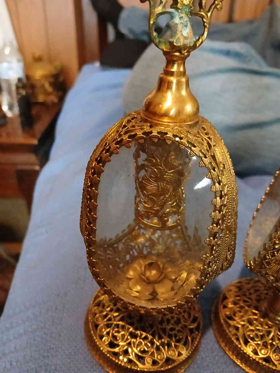 Vintage filigree brass metal ormolu rose Vanity Perfumes - Dyersburg, Tennessee