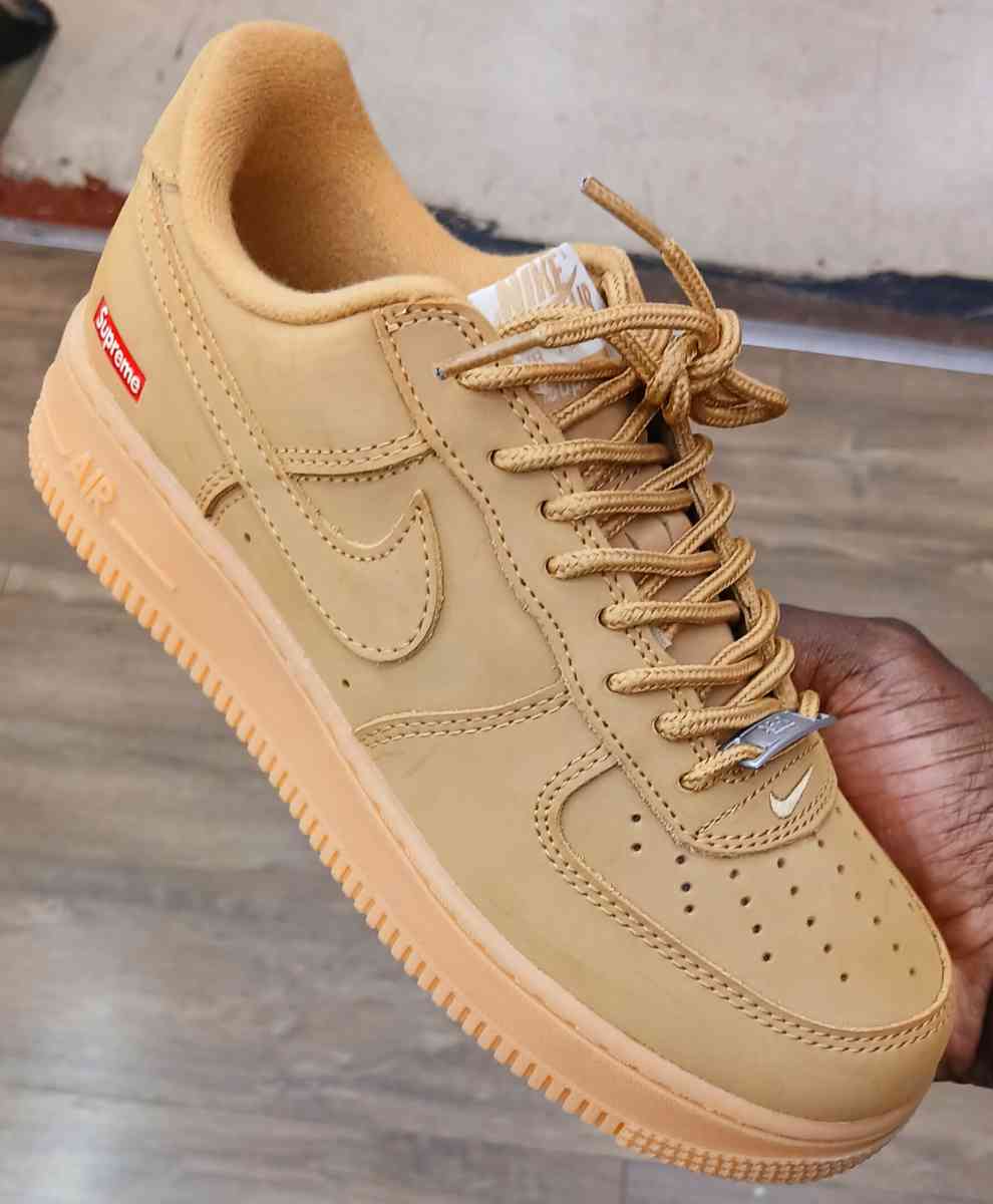 sneaker - Jonesboro, Georgia - FleaMarketBay