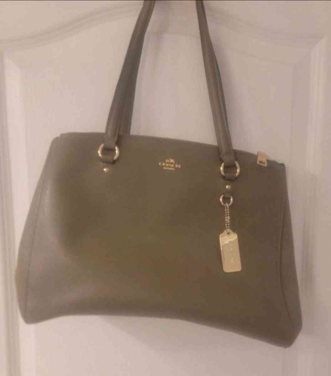 Grey Coach purse - Hudson, Florida - FleaMarketBay