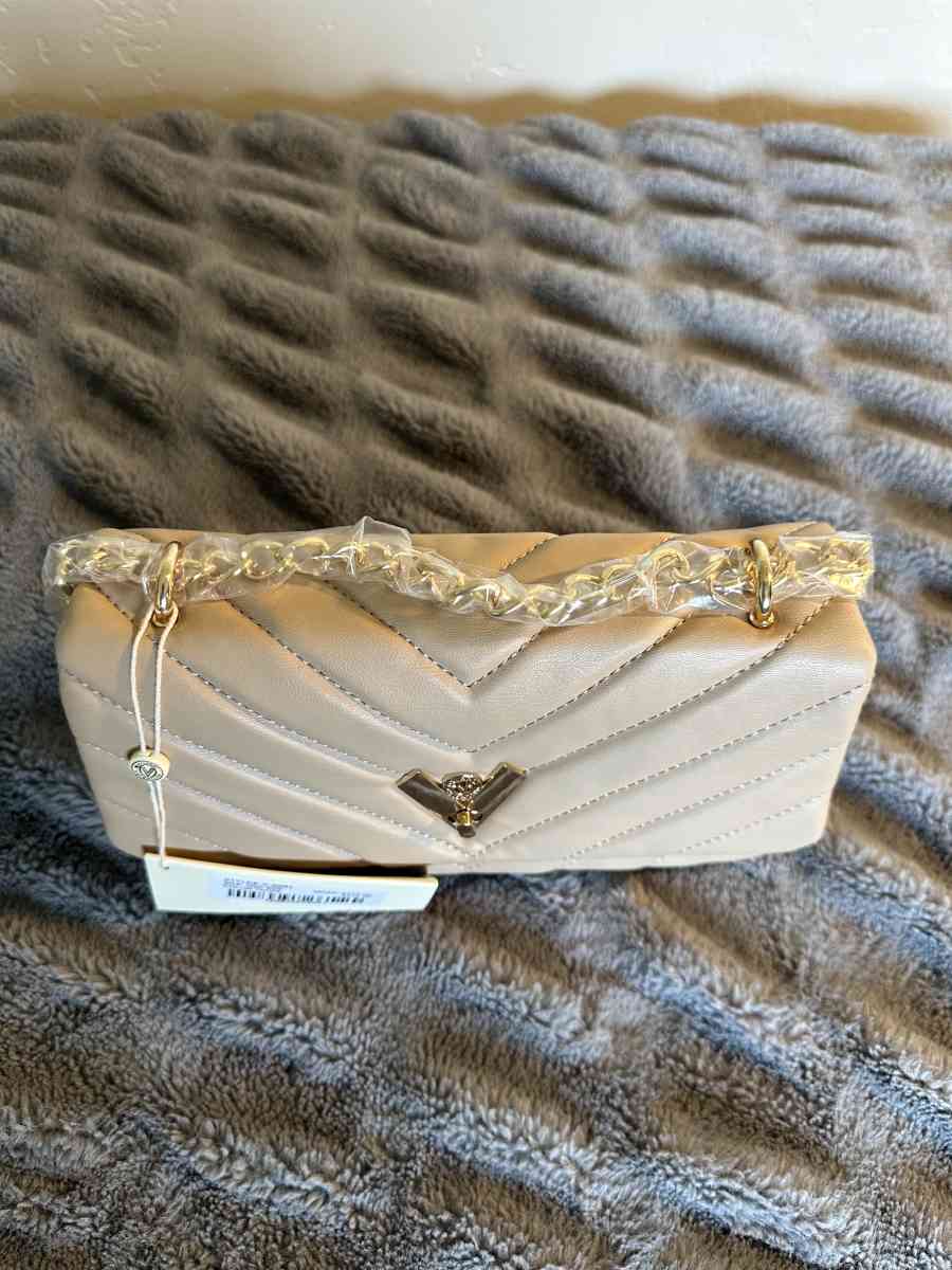 Shoulder Bag - Porterville, California - FleaMarketBay