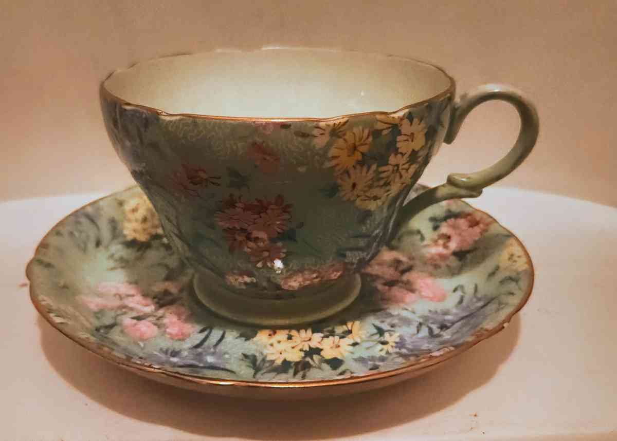Chintz Cresmer Sugar Bowl and tray - Buford, Georgia - FleaMarketBay