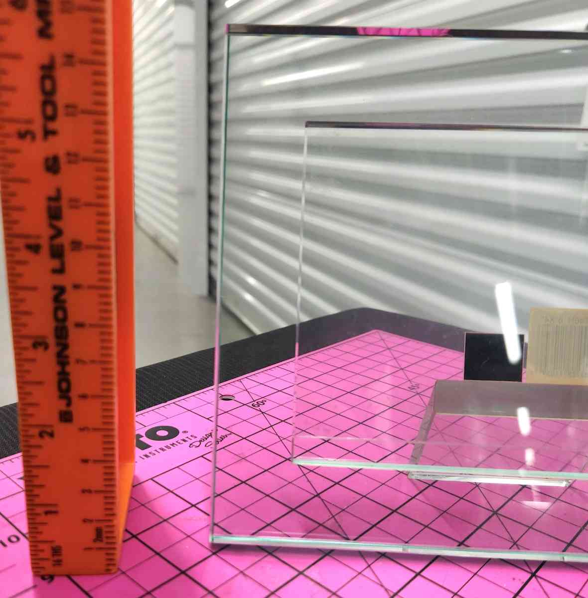 Vint Frameless 6x4 Horizontal Glass Floating Picture Frame - Kenner, Louisiana - FleaMarketBay