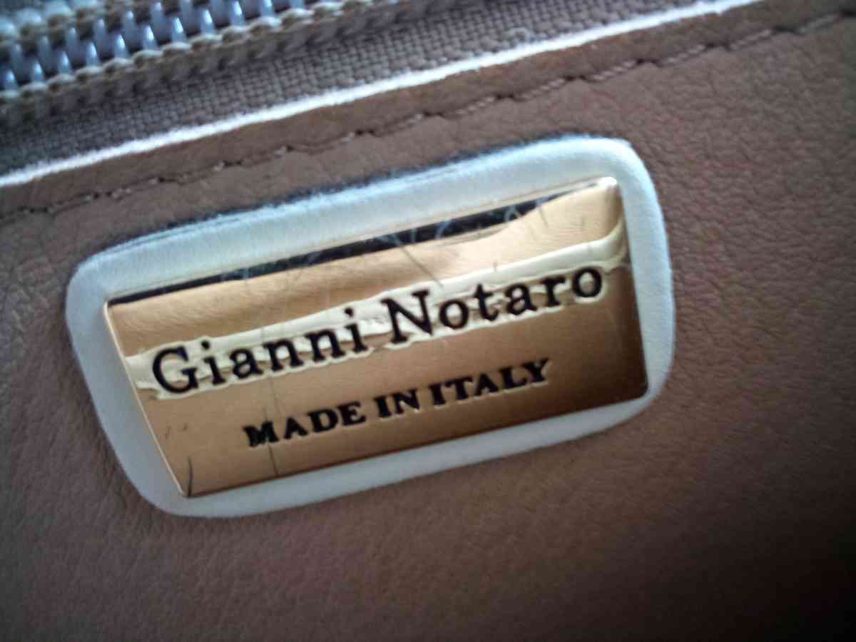 Gianni Notaro White Messanger Bag - Arlington, Texas - FleaMarketBay