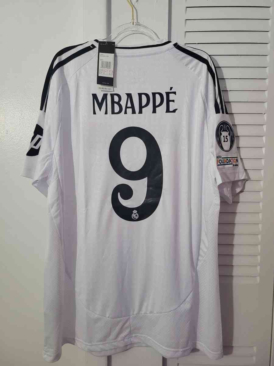 Real Madrid Jersey Soccer 2025 Fan Version Size XL Mbappe - Miami, Florida