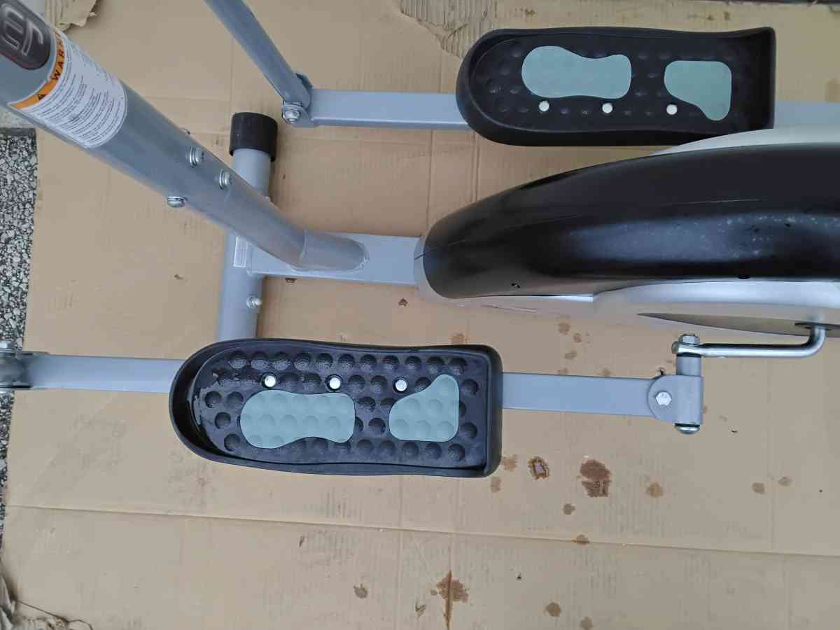 Nice Cardio Dual Trainer Machine with Digital Readout - Williamstown, New Jersey - FleaMarketBay