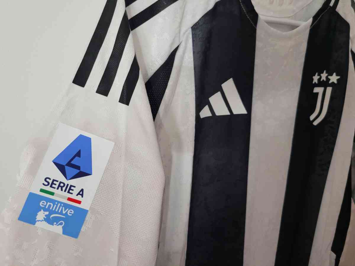 Juventus Jersey Soccer 2025 Fan Version Size L Chiesa - Miami, Florida - FleaMarketBay