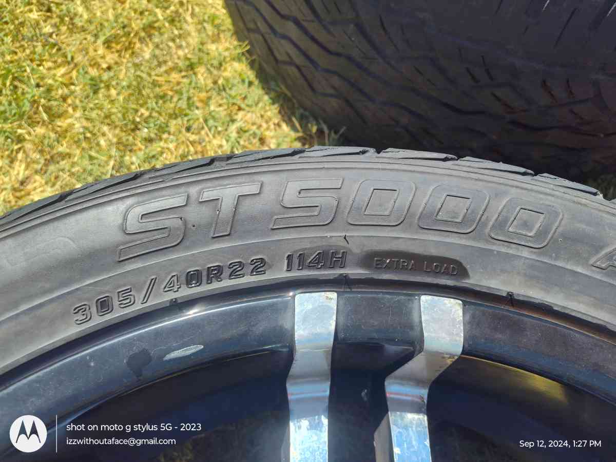 22 HELO Rims wtires - Kingman, Arizona