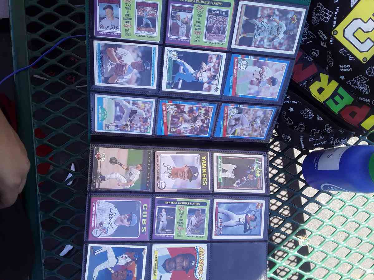 sports cards - Adelanto, California - FleaMarketBay