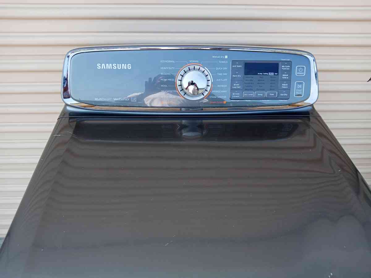 Samsung Ultra Fabric Care Gas Dryer - Elyria, Ohio - FleaMarketBay