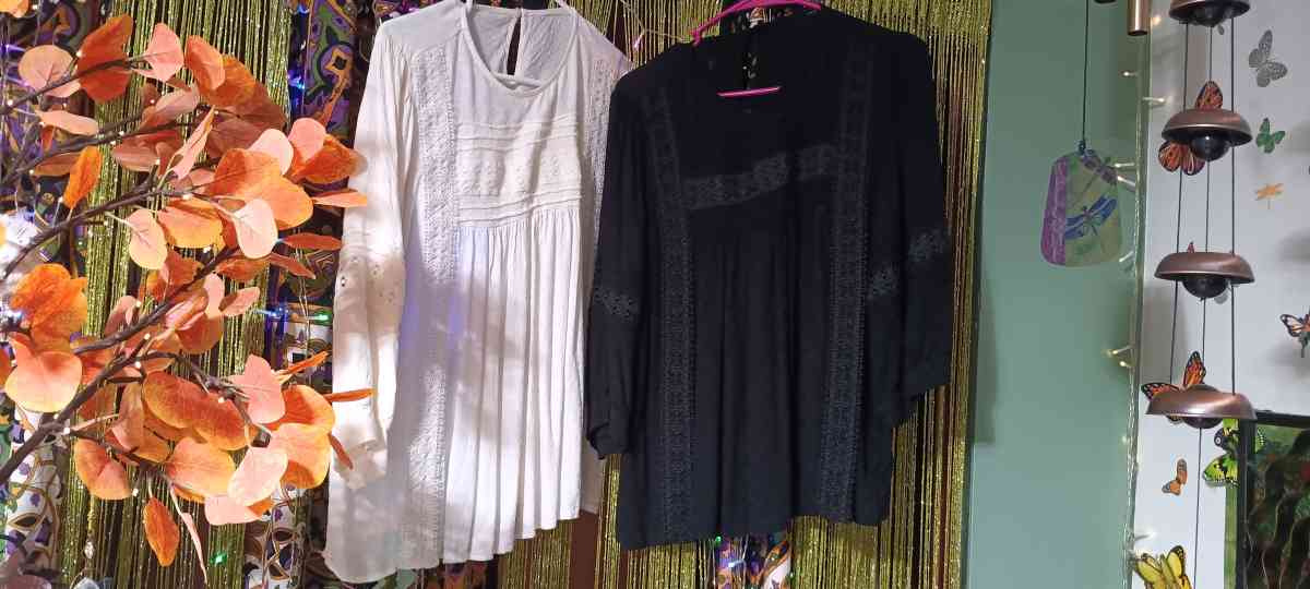 Retro design womens shirts - Akron, Ohio