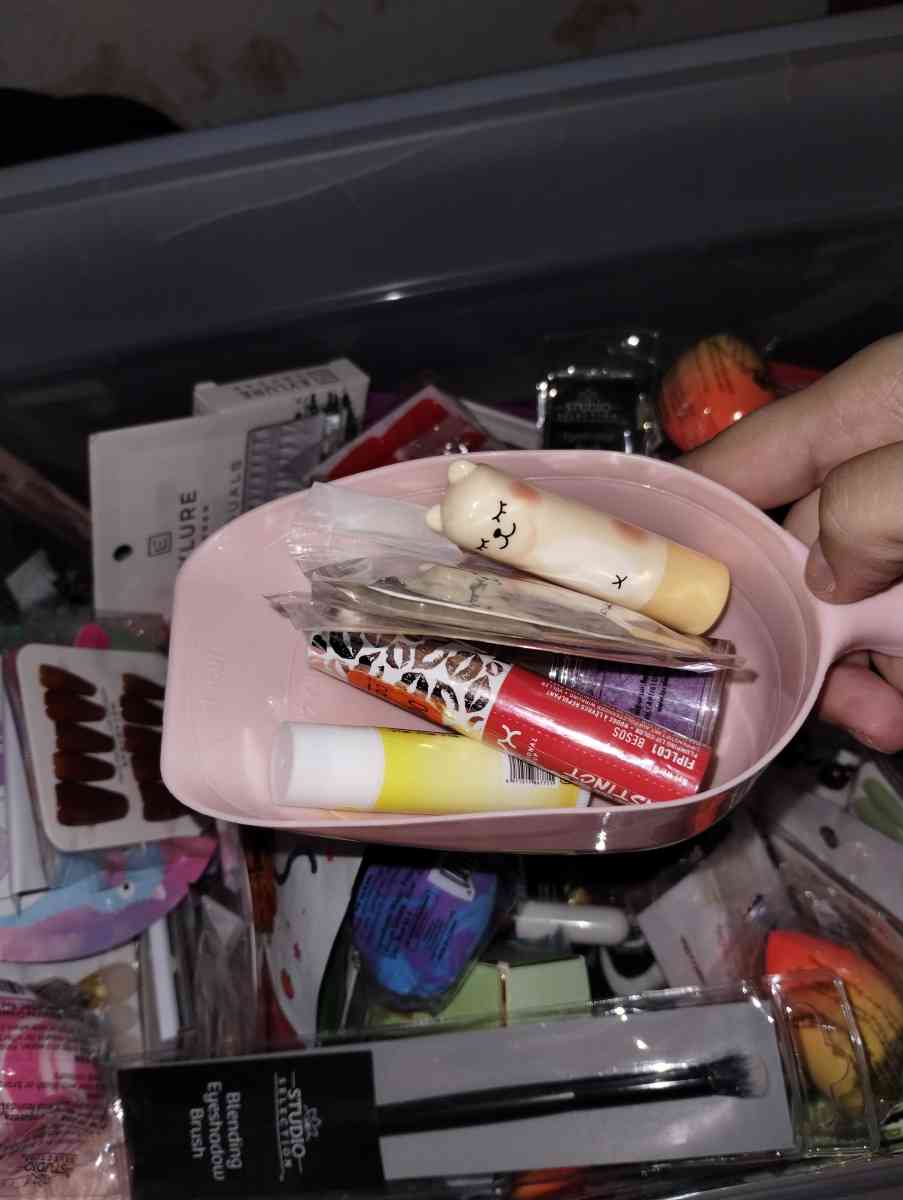 beauty scoops - Kinsman, Ohio - FleaMarketBay