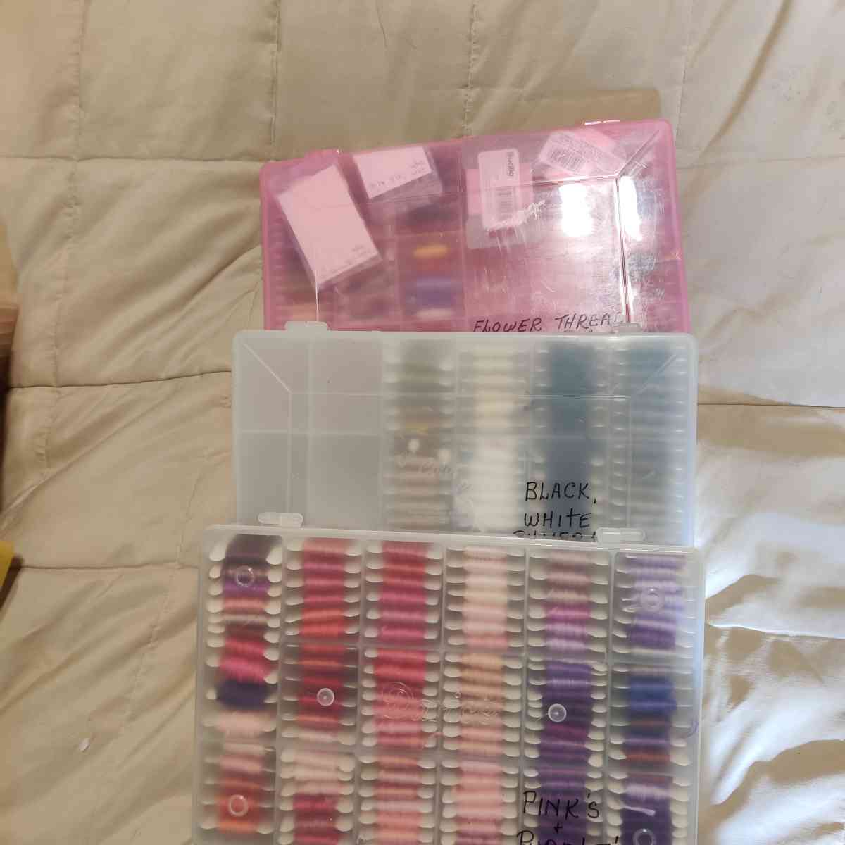 Embroidery thread - Sacramento, California - FleaMarketBay