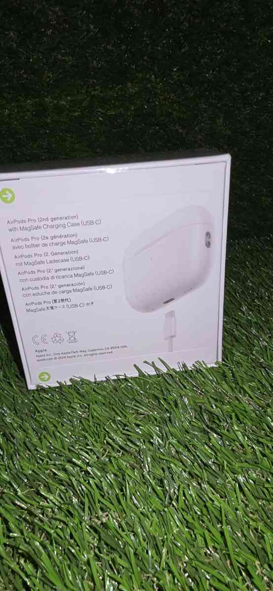 airpods pro good quality brand new - Chicago, Illinois - FleaMarketBay