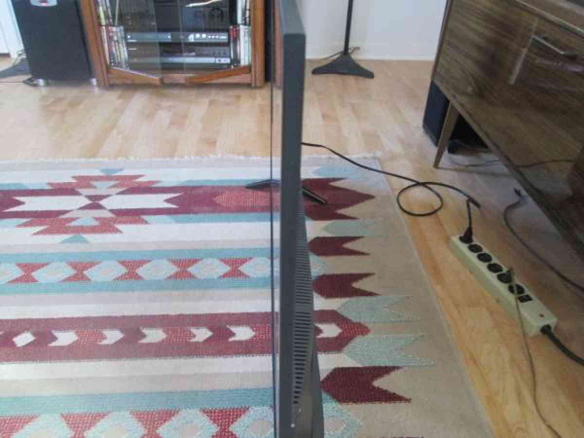 TCL Roku TV 4K  49 inches - Ellenburg, New York - FleaMarketBay