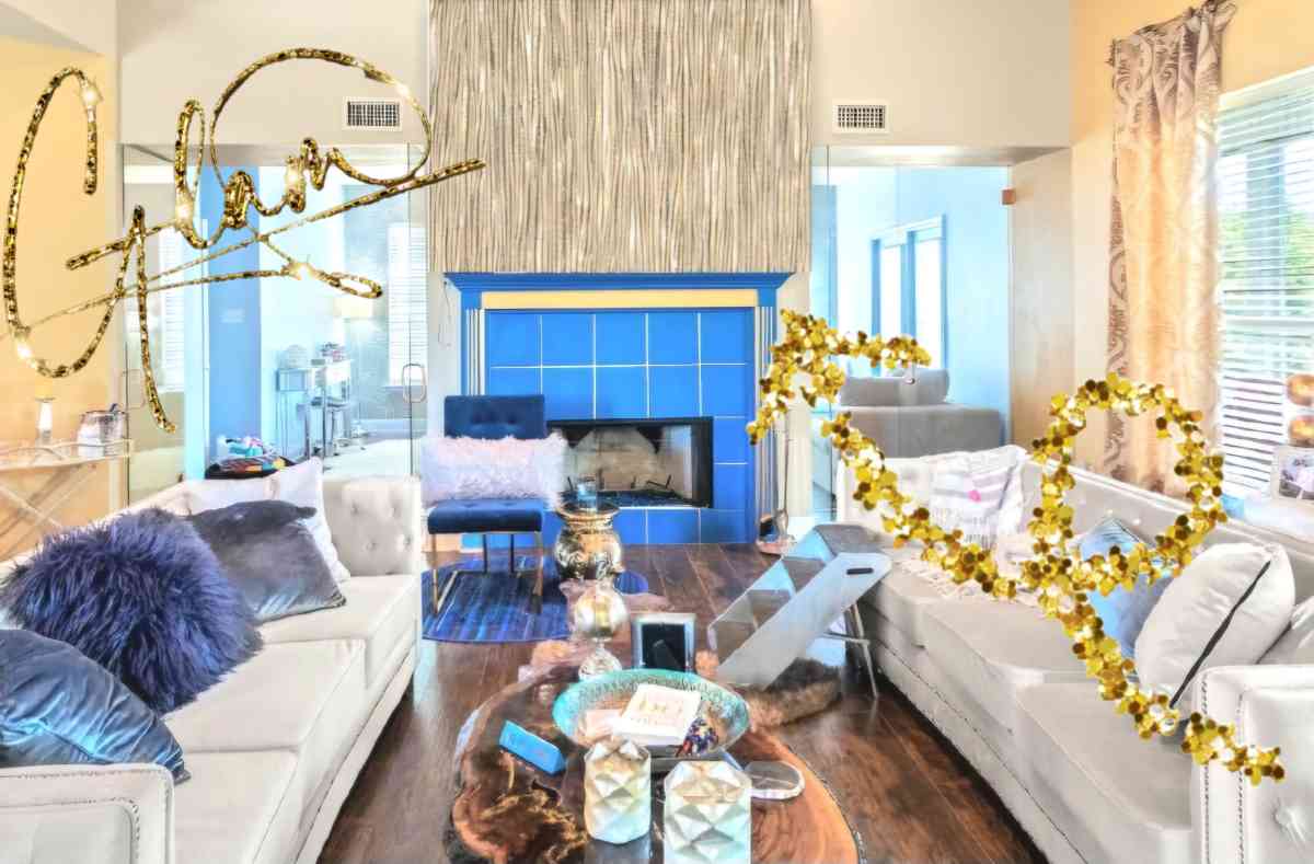 7 dbl Rolls of York ModernContemporary Gold Silver Metallic - Kenner, Louisiana - FleaMarketBay