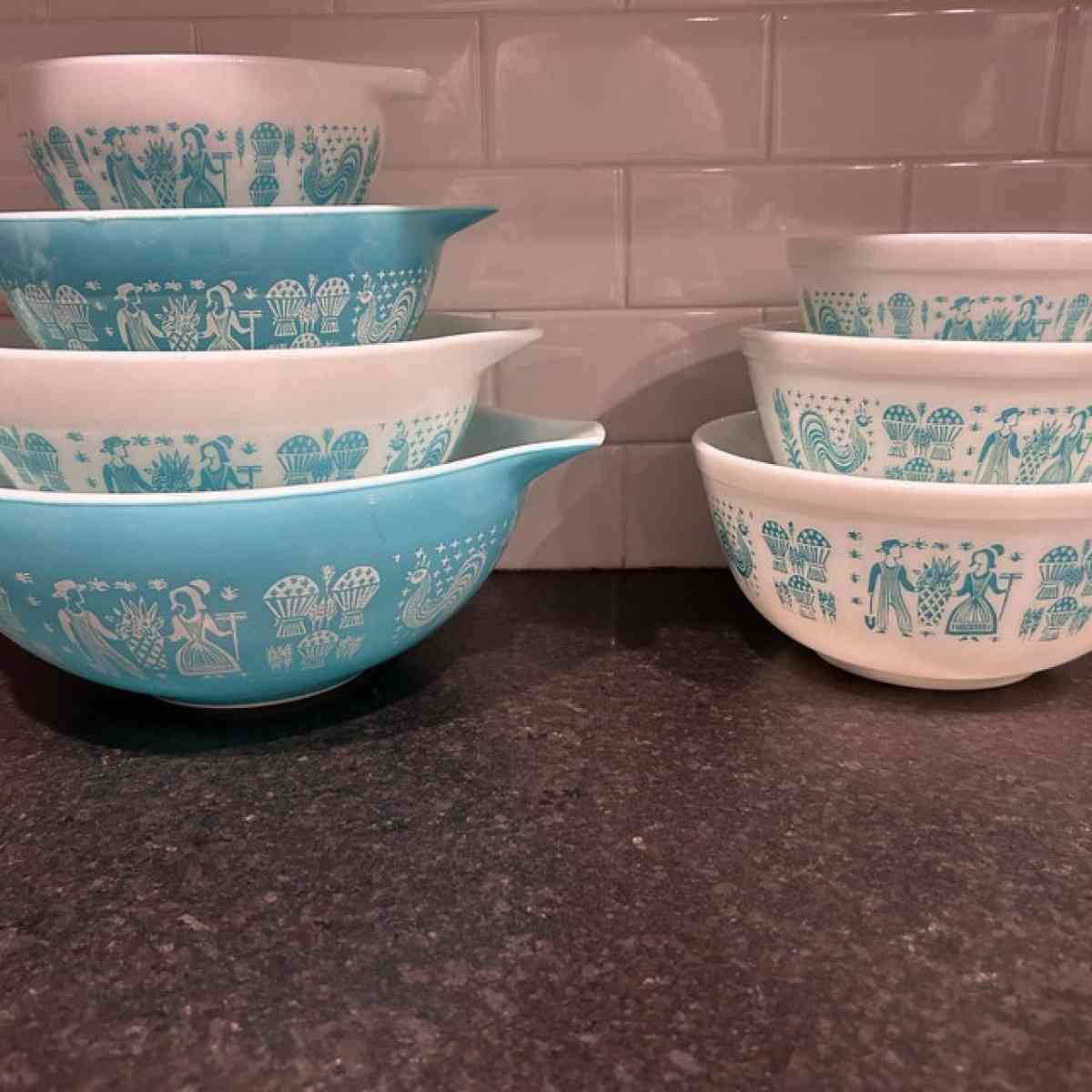 turquoise Pyrex set - Springfield, Ohio - FleaMarketBay