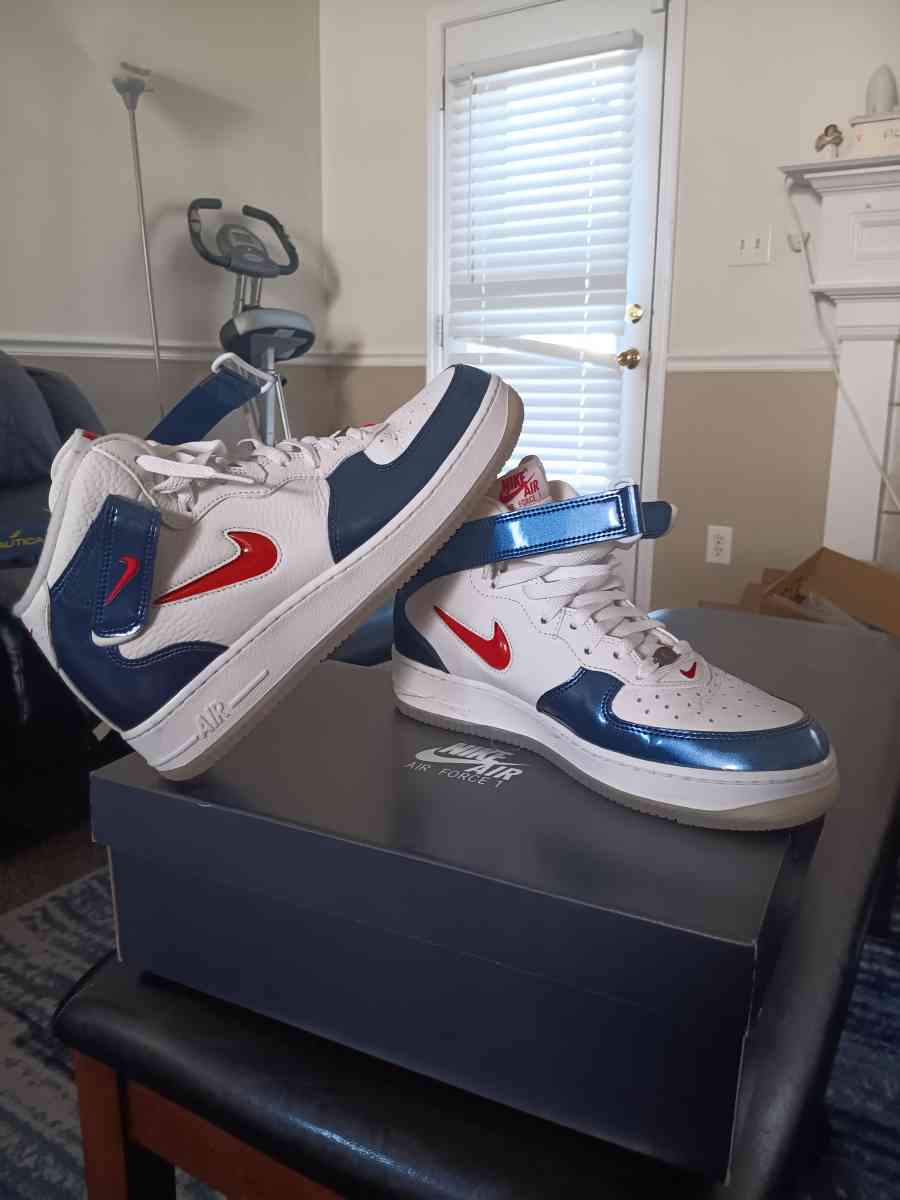 Nike Air Force 1 - Louisville, Kentucky - FleaMarketBay