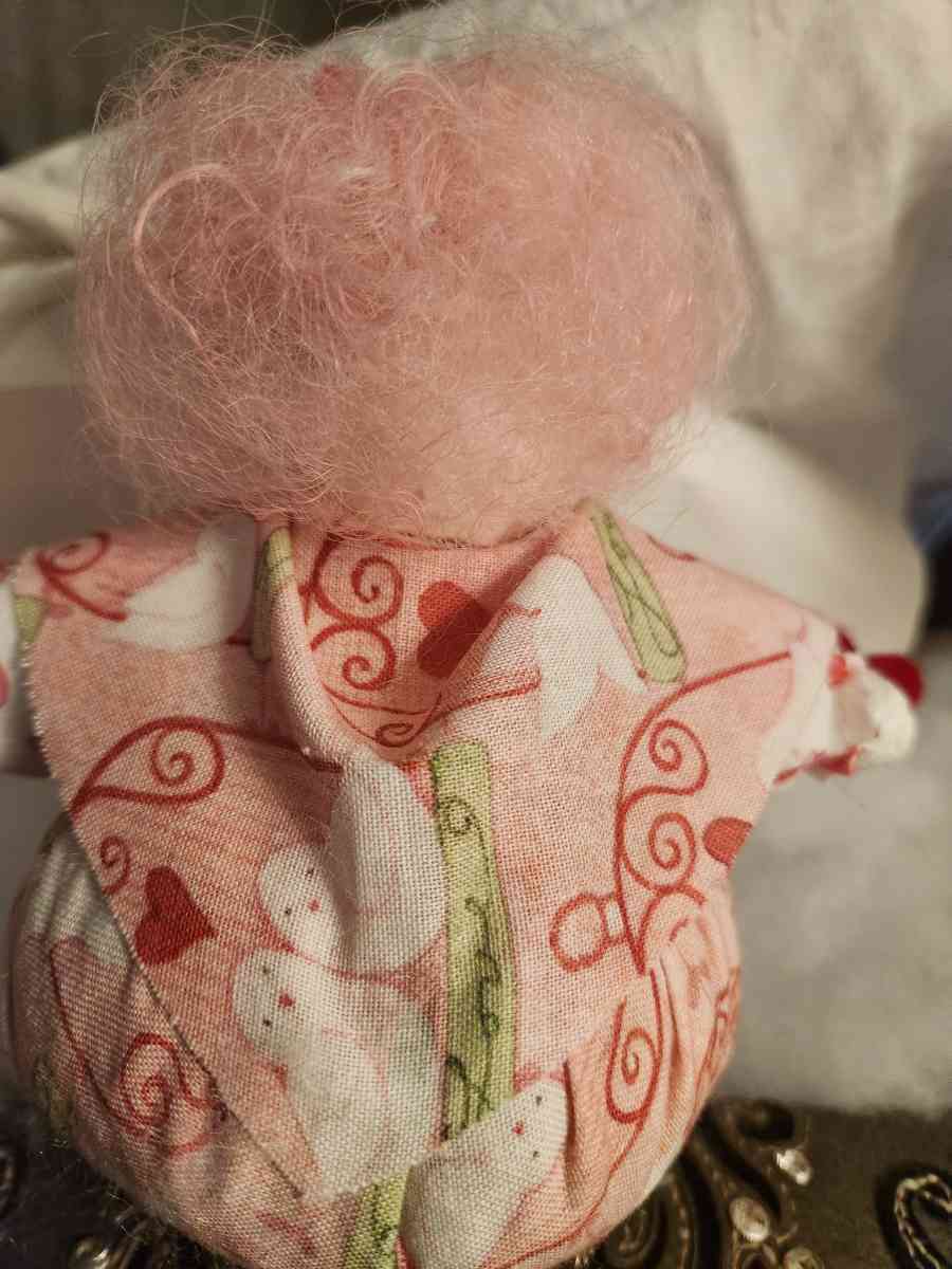 miss valentines  pin cushion - Adelanto, California - FleaMarketBay