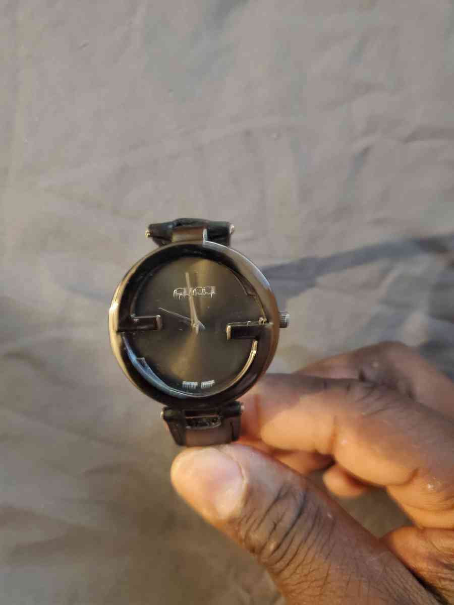 Gucci unisex watch