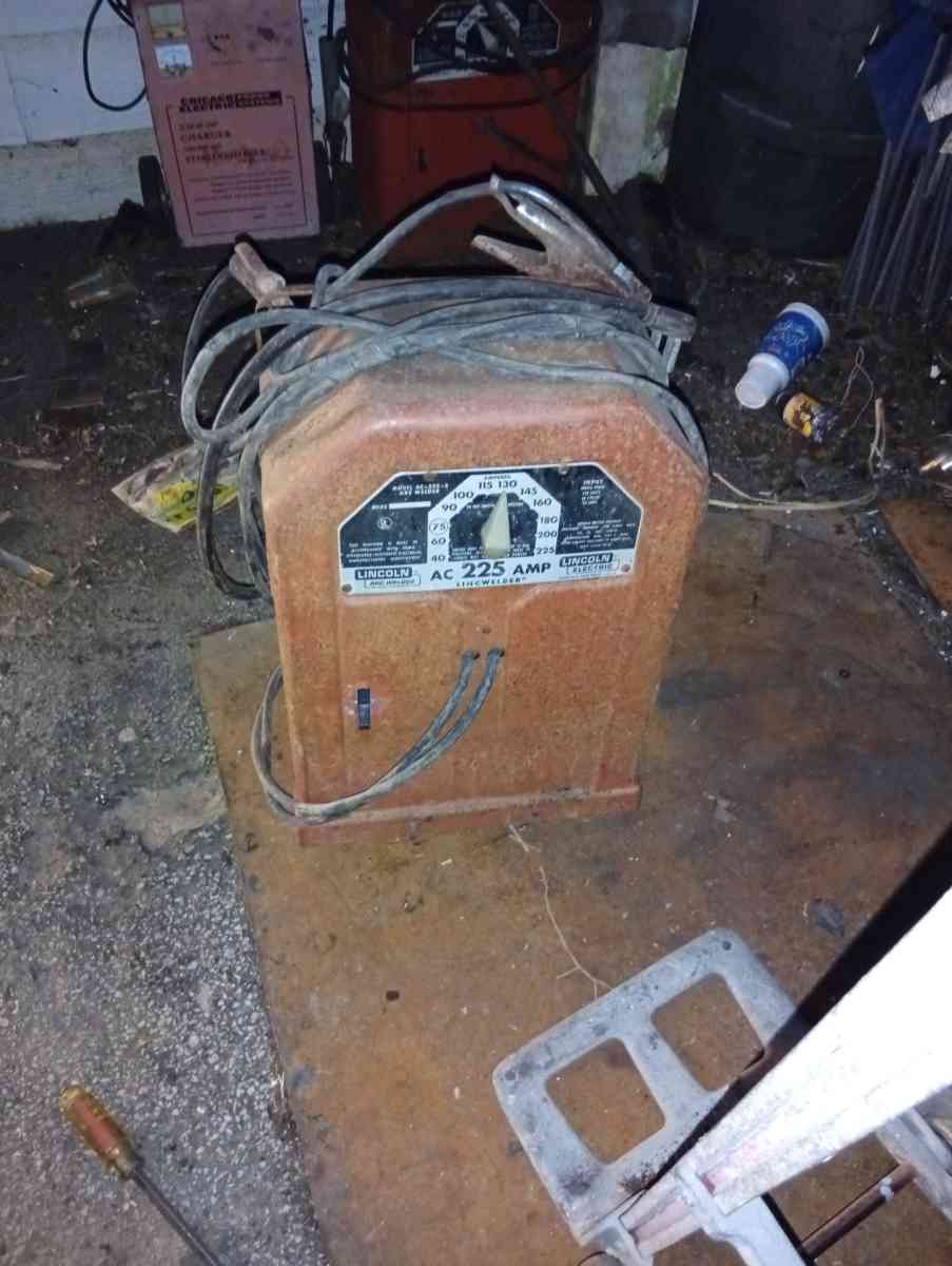 Lincoln welder AC 225 - East Peoria, Illinois - FleaMarketBay
