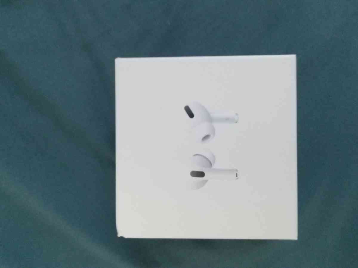 AIRPOD PROS AND - Ruskin, Florida - FleaMarketBay