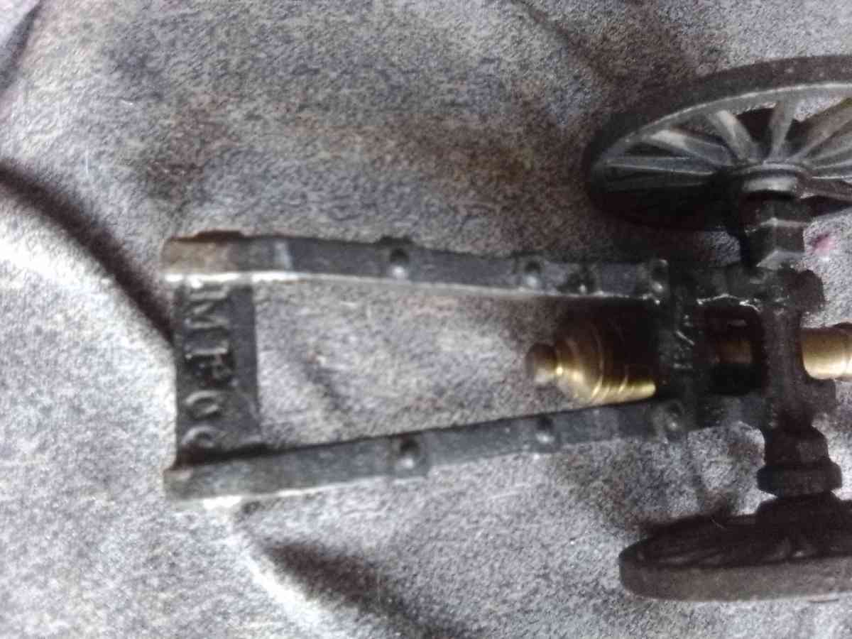 VINTAGE MFCO BRASS FIELD CANNON YORKTOWN VA FIGURINE - Ooltewah, Tennessee - FleaMarketBay