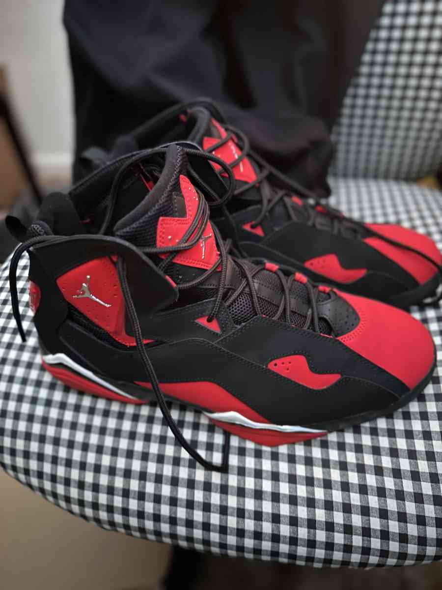 Jordan  black n red - Dixon, California - FleaMarketBay