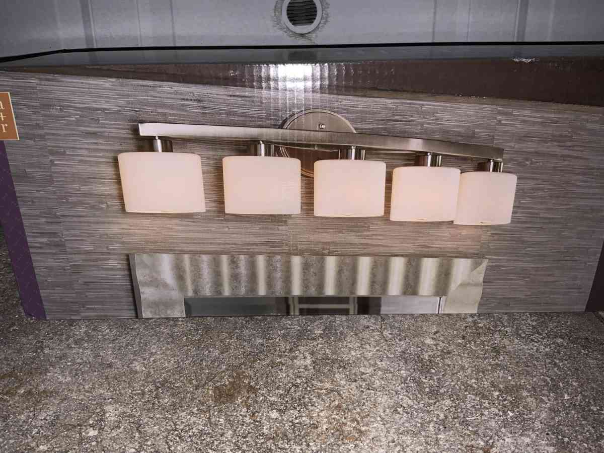 Allen Roth Merington Vanity Bar Light - Homosassa, Florida - FleaMarketBay