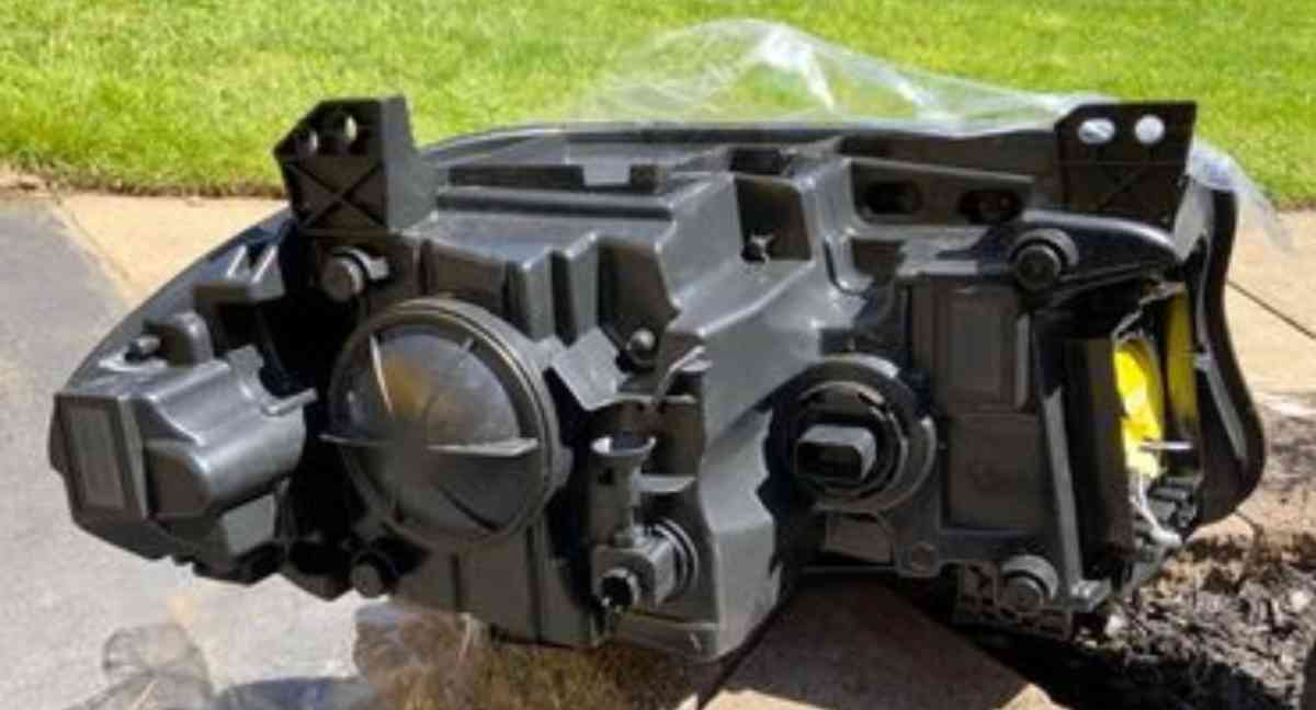 Dodge Charger Left Side Headlight BRAND NEW - Malaga, New Jersey - FleaMarketBay