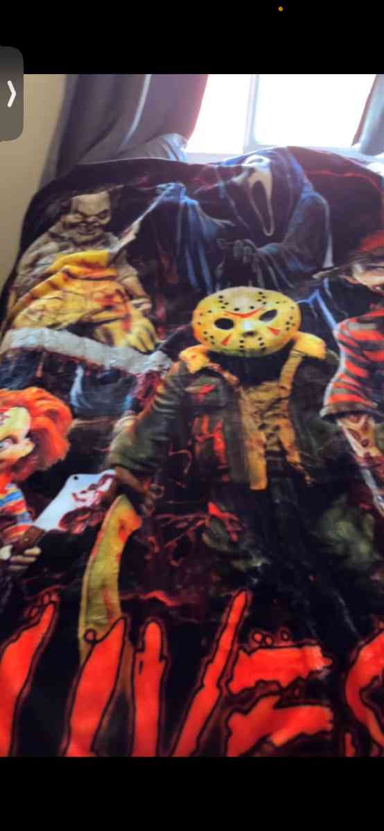horror plush blanket - Oxnard, California - FleaMarketBay