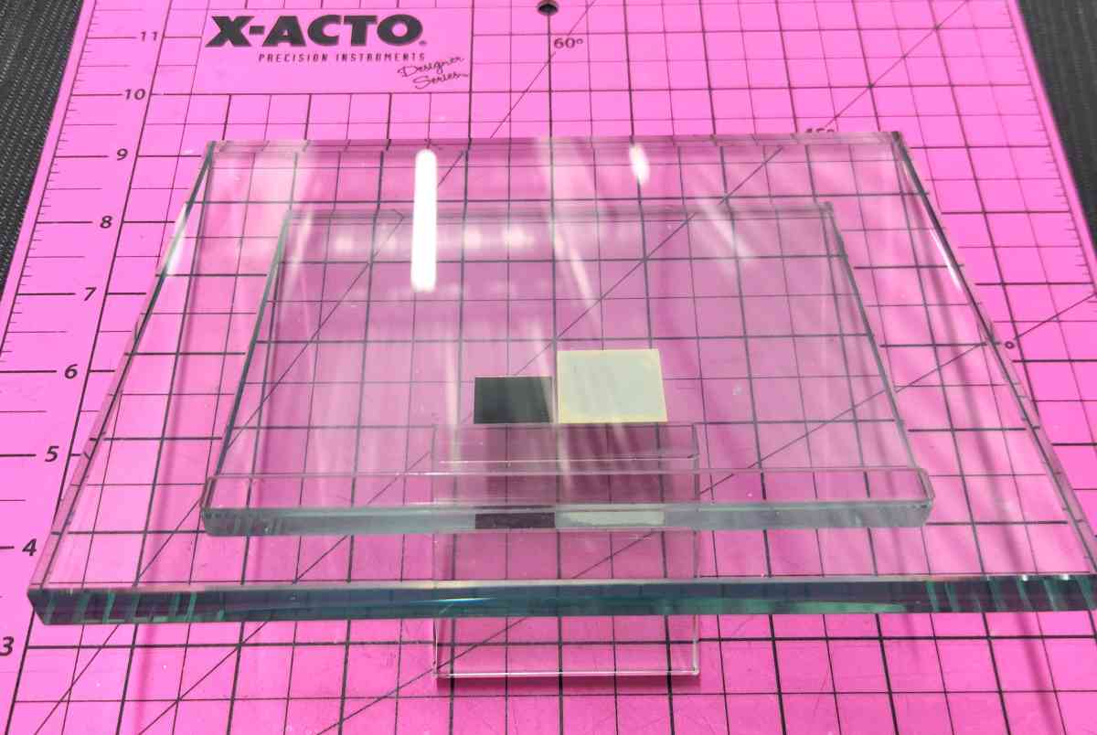 Vint Frameless 6x4 Horizontal Glass Floating Picture Frame - Kenner, Louisiana - FleaMarketBay