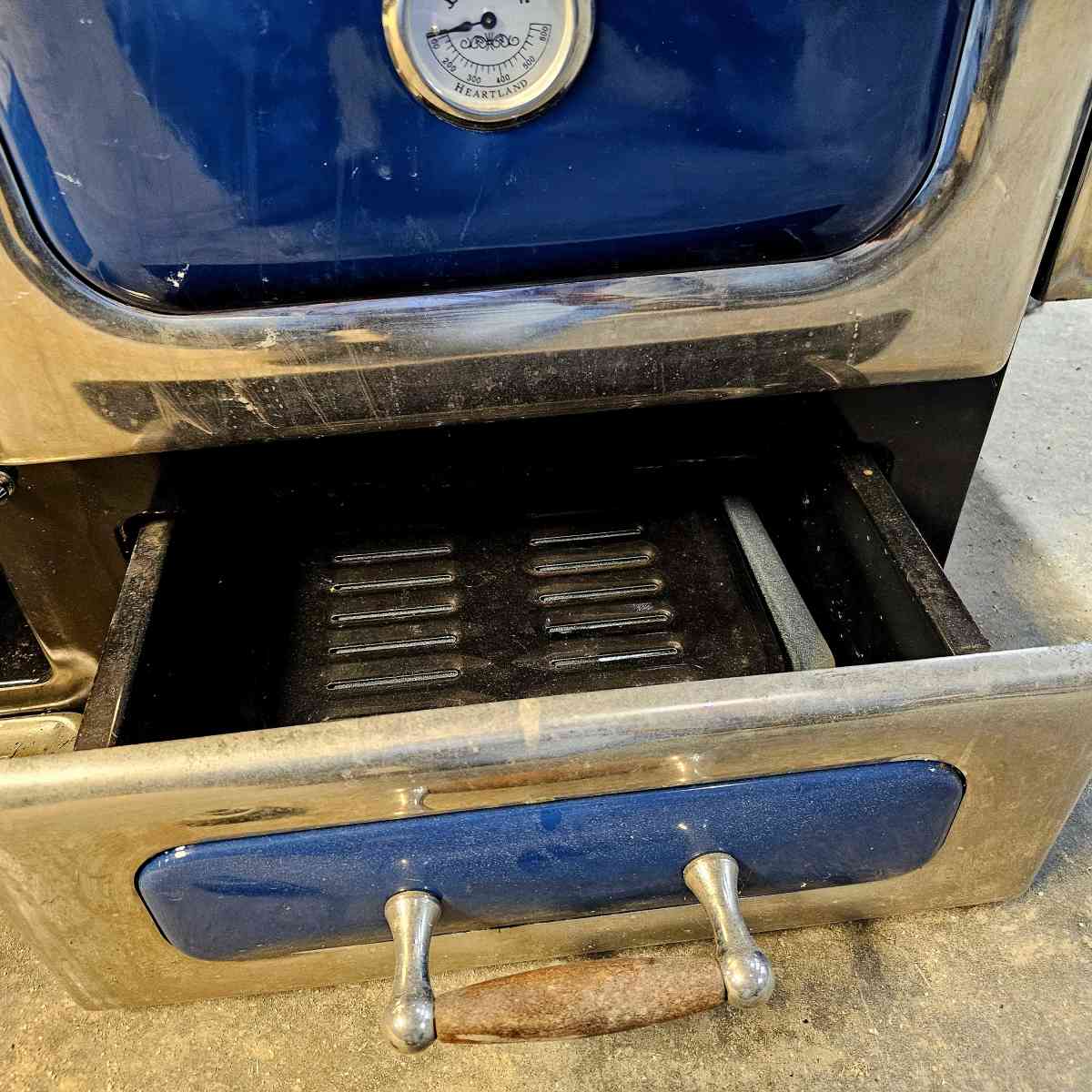 48 inch heartland duel fuel oven - Medora, Indiana - FleaMarketBay