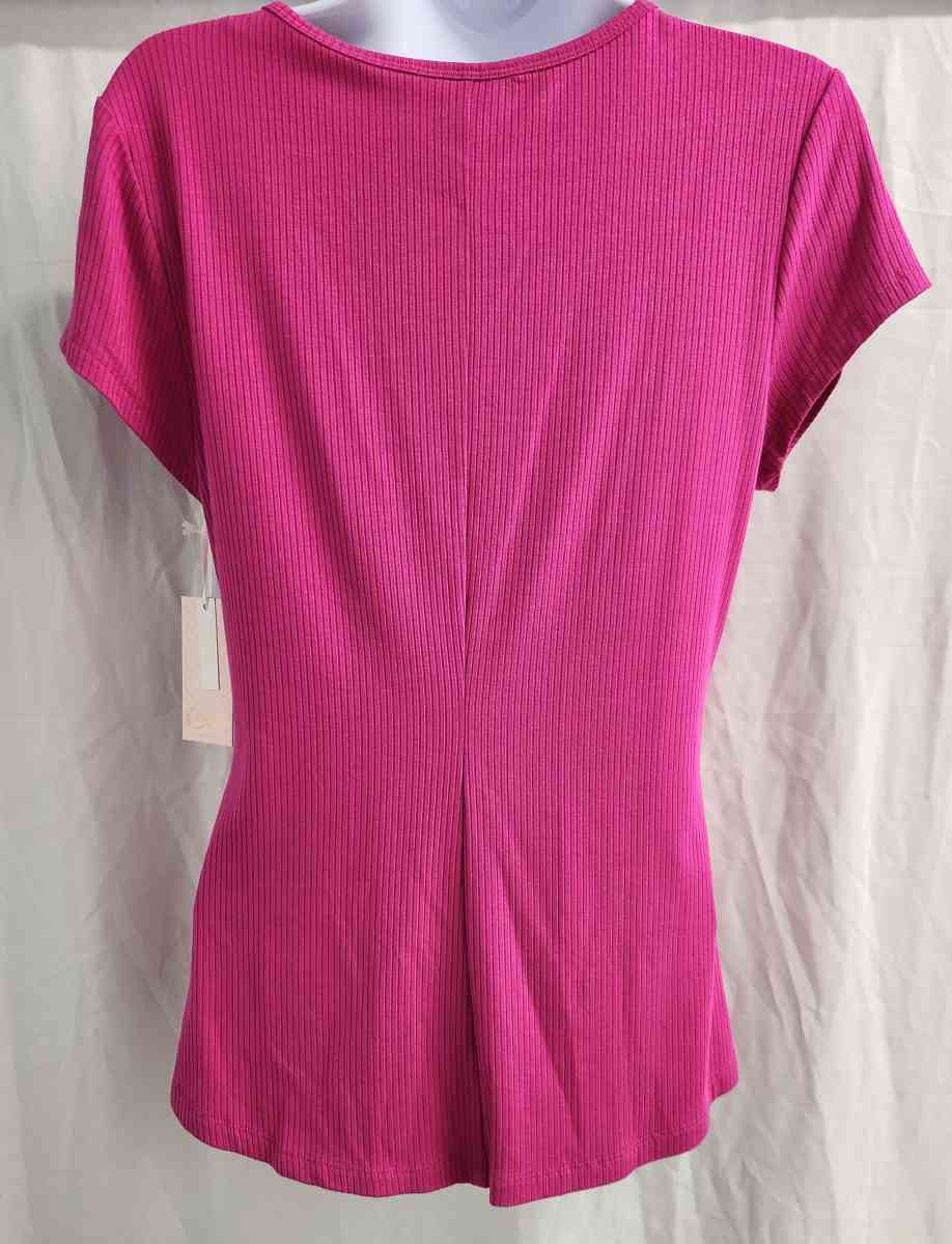 Candies Made To Sparkle Cutout Neckline Ribbed Tee in Fuscia - Kenner, Louisiana - FleaMarketBay