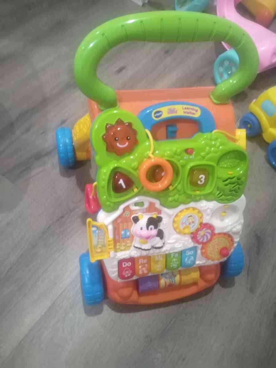 selling toys - Achilles, Virginia - FleaMarketBay