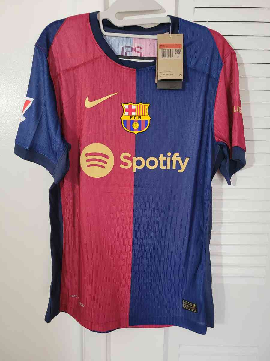 FC Barcelona Jersey Soccer 2025 Player Version Size M Gavi - Miami, Florida - FleaMarketBay