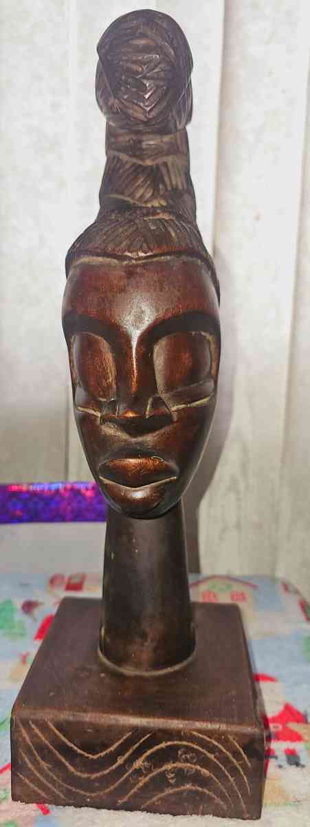 wooden handcrafted sculpture - Erie, Pennsylvania