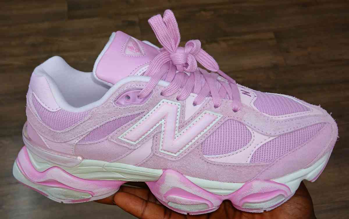 Sneakerz - Jonesboro, Georgia