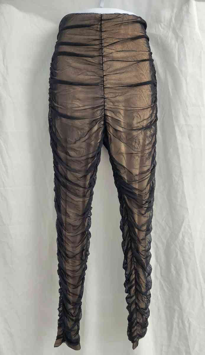 Fashion Nova Nude w Black Overlay Ruched Leggings Womens M - Kenner, Louisiana