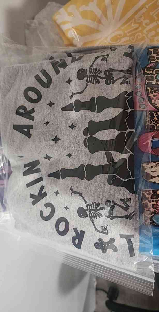 tshirts - Gaston, South Carolina - FleaMarketBay