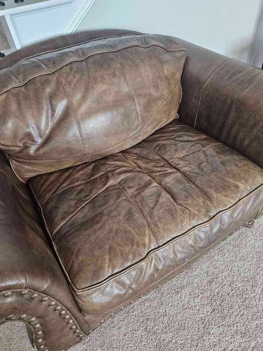 leather sofa with matching chair and ottoman - Denton, Texas - FleaMarketBay