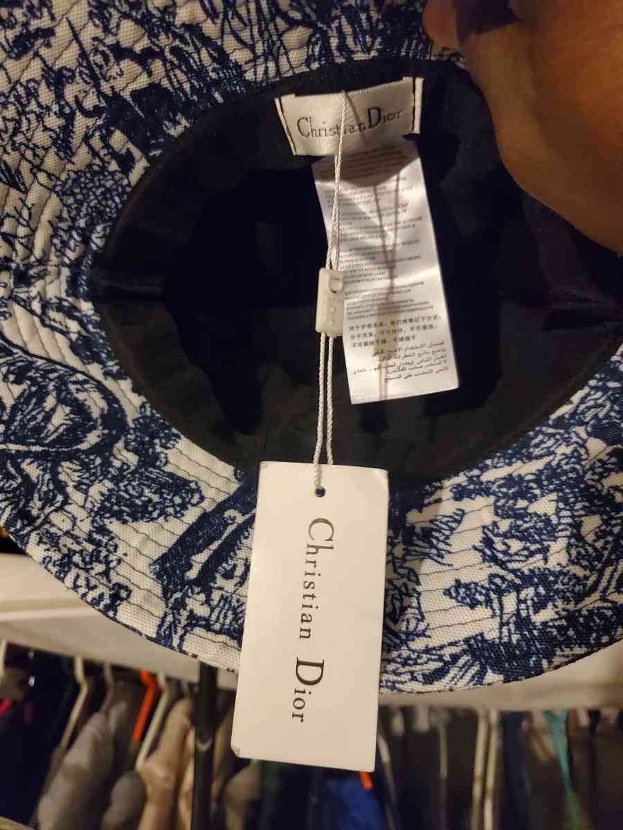 Dior bandana signature logo bucket hat - Chester, Virginia - FleaMarketBay