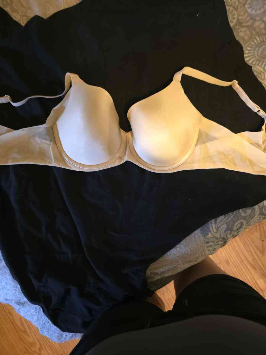 Womens bra - Chickamauga, Georgia - FleaMarketBay