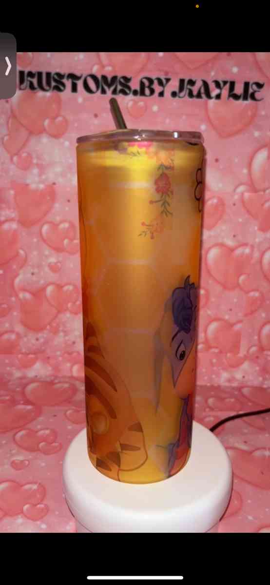 Winnie the Pooh frosted glass tumbler - Oxnard, California - FleaMarketBay