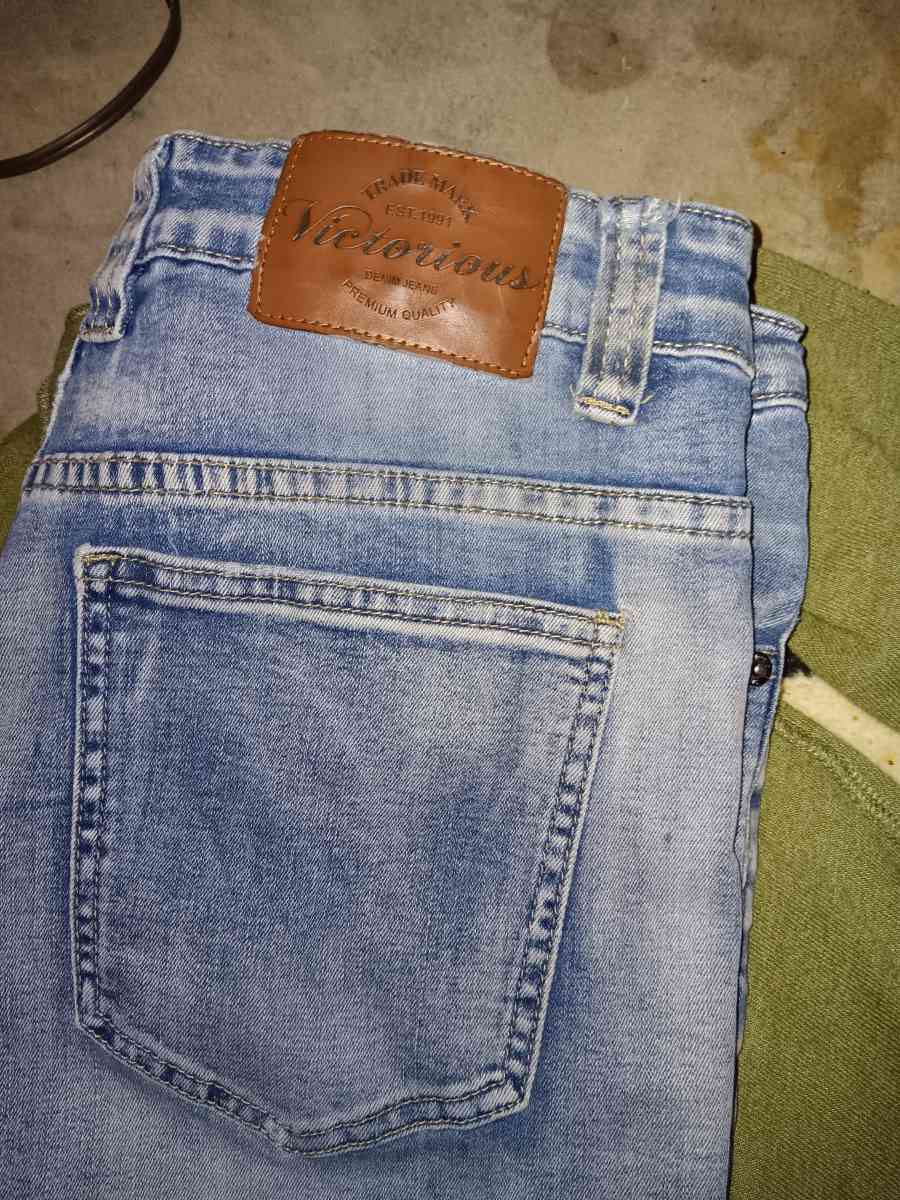 Victorious Skinny Jeans - Independence, Missouri - FleaMarketBay