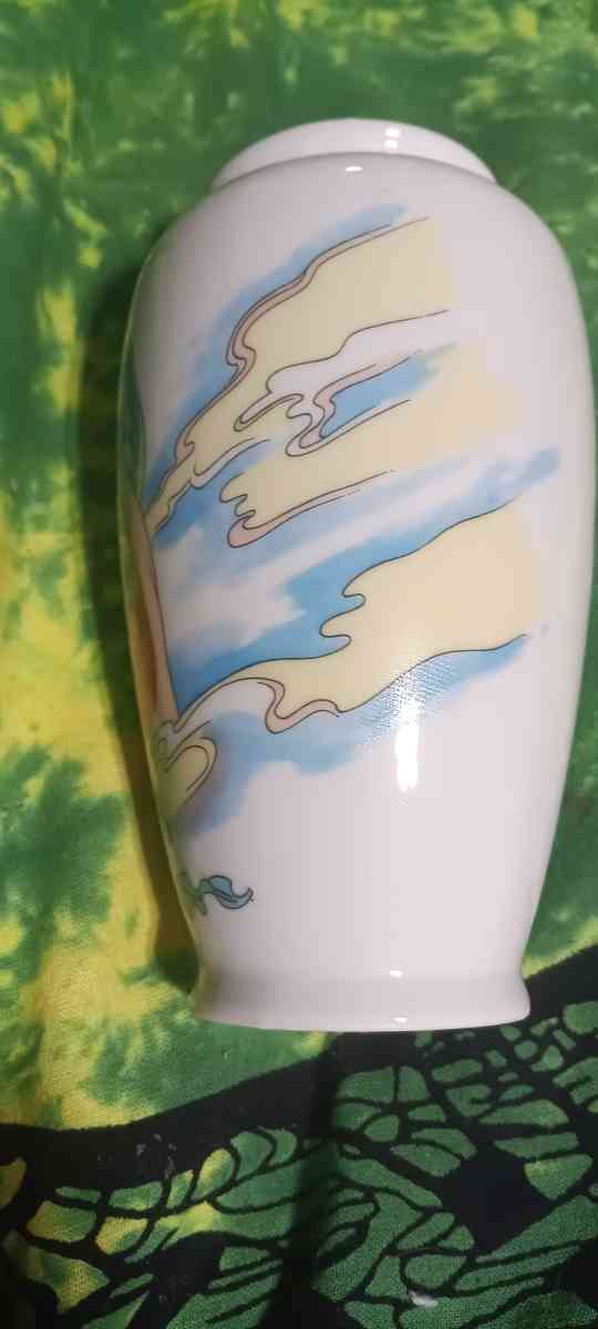 Vintage Japanese Geisha vase made by artmart - Akron, Ohio - FleaMarketBay