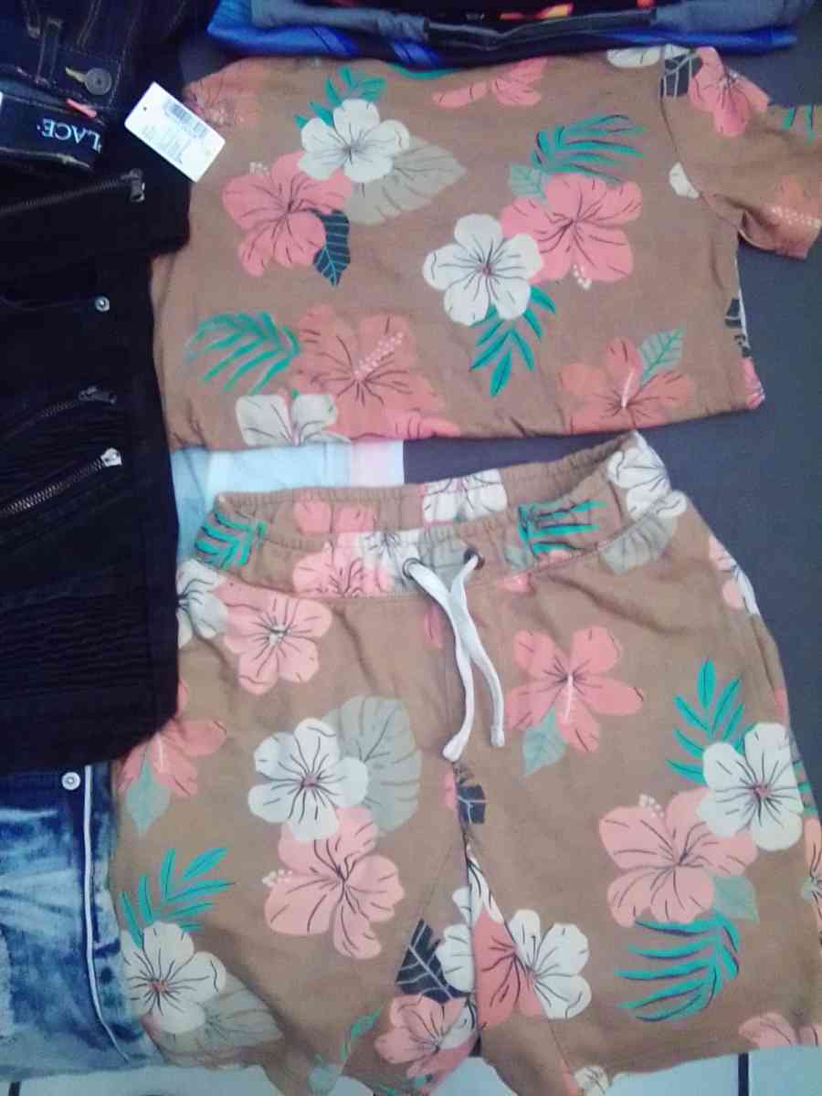 little boys bundle of clothes jeans shirts and boxer briefs - Miami, Florida